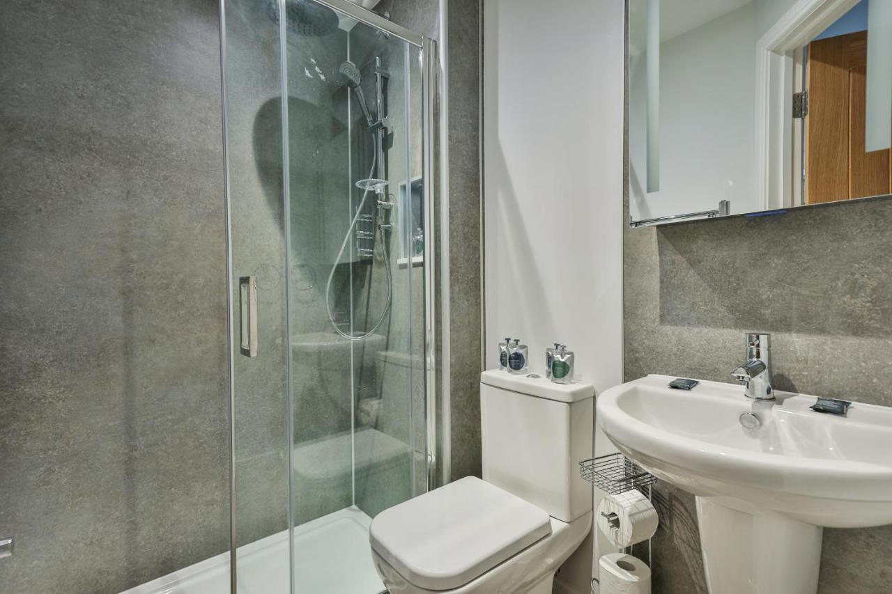 13 Belle House - 1 *